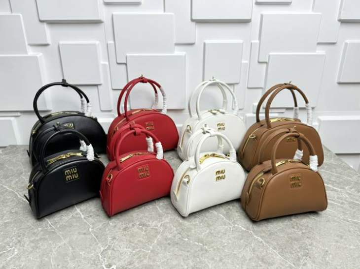 Picture of Miu Miu Handbags _SKUfw192329819fw